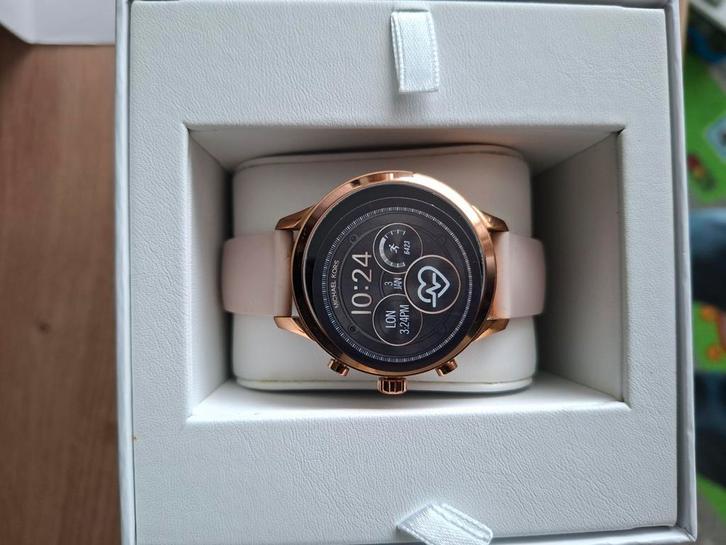 Michael Kors smartwatch roze / rose goud, Sieraden, Tassen en Uiterlijk, Horloges | Dames, Gebruikt, Overige merken, Staal, Ophalen