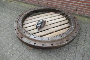 Zware draaikrans met binnen vertanding Diameter 1500mm. beschikbaar voor biedingen