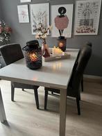 Witte hoogglans tafel met 4 grijze stoelen, Huis en Inrichting, Ophalen, 50 tot 100 cm, Vier personen, Rechthoekig