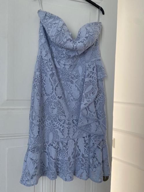 Lipsy Blue Lace Off Shoulder Dress, Kleding | Dames, Jurken, Zo goed als nieuw, Maat 42/44 (L), Blauw, Knielengte, Ophalen of Verzenden