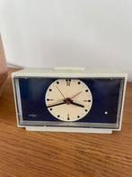 Wigo wekker jaren ‘70 vintage retro / clock / klok / alarm, Ophalen of Verzenden, Zo goed als nieuw, Digitaal, Wekker of Tafelklok