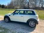 Mini 1.6 ONE 2013 Wit Nwe distributie en nwe banden, Auto's, Voorwielaandrijving, Stof, Zwart, 4 cilinders