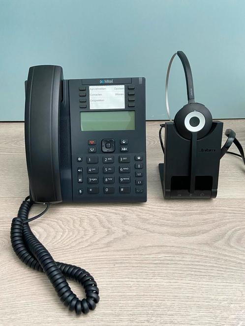 12x Mitel 6865i telefoontoestellen + 4x Jabra WHB003BS, Telecommunicatie, Datacommunicatie en VoIP, Zo goed als nieuw, Telefoon