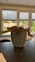 Betonlook bloempot met decoratie, Ophalen, Steen, Minder dan 60 cm, Zo goed als nieuw