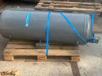Lucht tank 300 liter en 500 litet beschikbaar voor biedingen