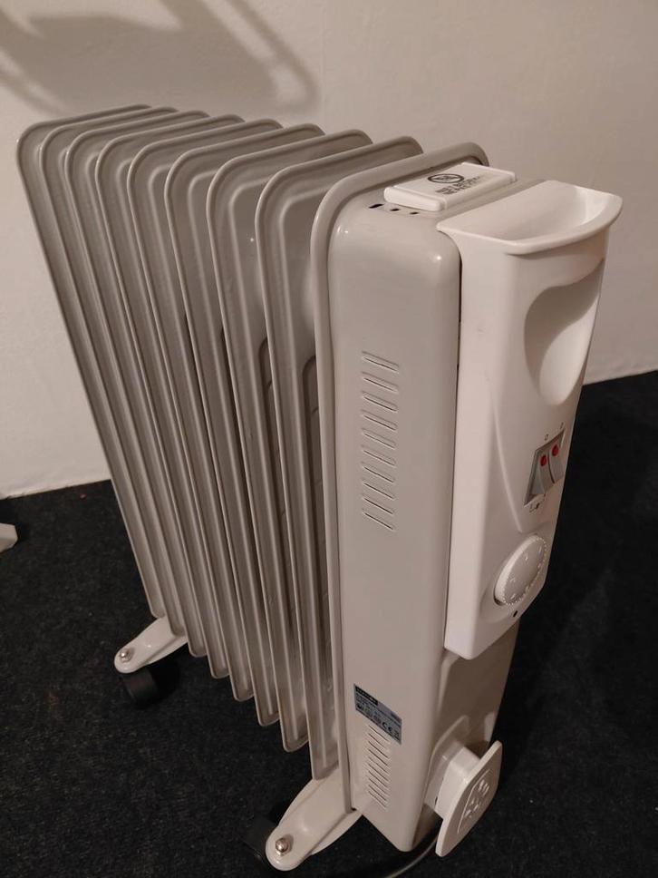 Elektrische Radiator 2000W wit op wieltjes! ZGAN!, Huis en Inrichting, Kachels, Zo goed als nieuw, Vrijstaand, Overige soorten