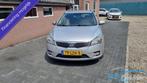 Kia cee'd Sporty Wagon 1.4 CVVT Seven trekhaak , airco ,, Voorwielaandrijving, Euro 5, Gebruikt, 4 cilinders