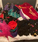Compleet Sinterklaaspakket + 6 Pietenpakken + accessoires, Ophalen of Verzenden, Gebruikt