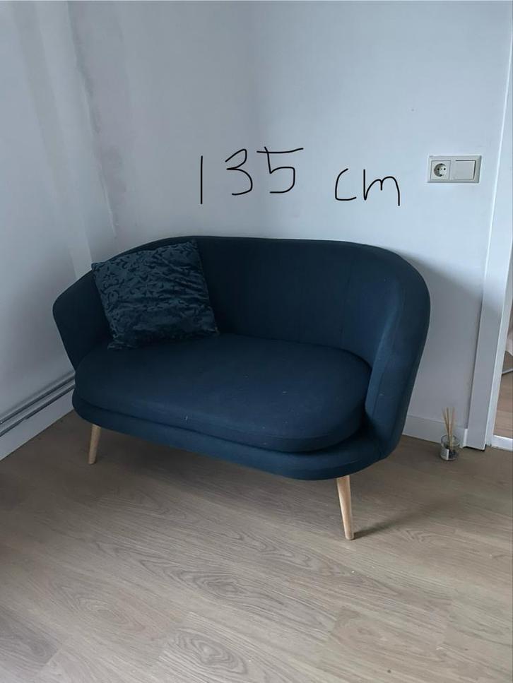 Donkerblauw Bankje - Stijlvol en Comfortabel, Huis en Inrichting, Banken | Sofa's en Chaises Longues, Zo goed als nieuw, Tweepersoons