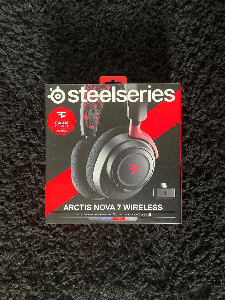 Arctis nova 7 wireless | Faze clan edition, Computers en Software, Headsets, Zo goed als nieuw, On-ear, Draadloos, Gaming headset