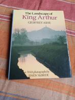 The landscape of king Arthur geoffrey ashe, Ophalen of Verzenden, Zo goed als nieuw