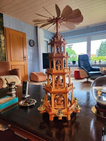 Kerst Carrousel - Kaars aangedreven beschikbaar voor biedingen