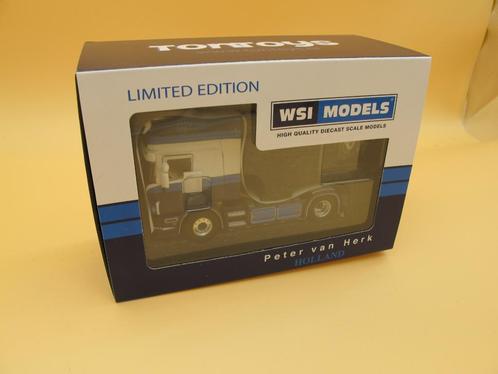 Peter Van Herk; Scania R4 Topline 4x2 (WSI 02-3267), Hobby en Vrije tijd, Modelauto's | 1:50, Nieuw, Bus of Vrachtwagen, Wsi, Verzenden