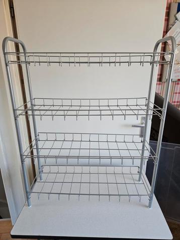 Schoenenrek beschikbaar voor biedingen