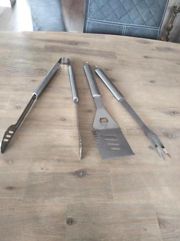 Bbq  beschikbaar voor biedingen