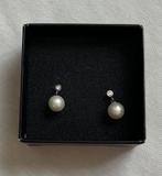 Parel oorbellen, Ophalen of Verzenden, Zo goed als nieuw, Wit, Zilver