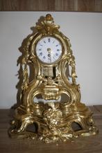 Mooie 18e eeuws Franse bronze pendule op konsole., Antiek en Kunst, Antiek | Klokken, Ophalen of Verzenden