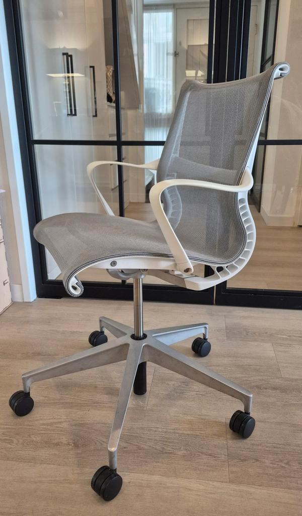 Herman Miller Setu Ergonomische bureaustoel wit / grijs, Huis en Inrichting, Bureaustoelen, Gebruikt, Bureaustoel, Grijs, Ergonomisch