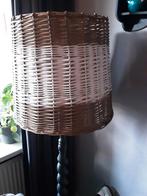 Mooie rieten lampenkap - gezellig licht!, Huis en Inrichting, Lampen | Lampenkappen, Ophalen, Gebruikt, 25 tot 50 cm, Rond