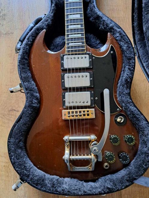 Gibson SG Custom 1974 Factory Bigsby Walnut, Muziek en Instrumenten, Snaarinstrumenten | Gitaren | Elektrisch, Gebruikt, Solid body