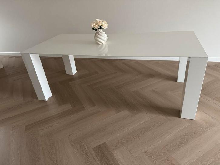 Goossens Vision Eettafel- Massief Hout- modern-japandi, Huis en Inrichting, Tafels | Eettafels, Gebruikt, 100 tot 150 cm, 200 cm of meer