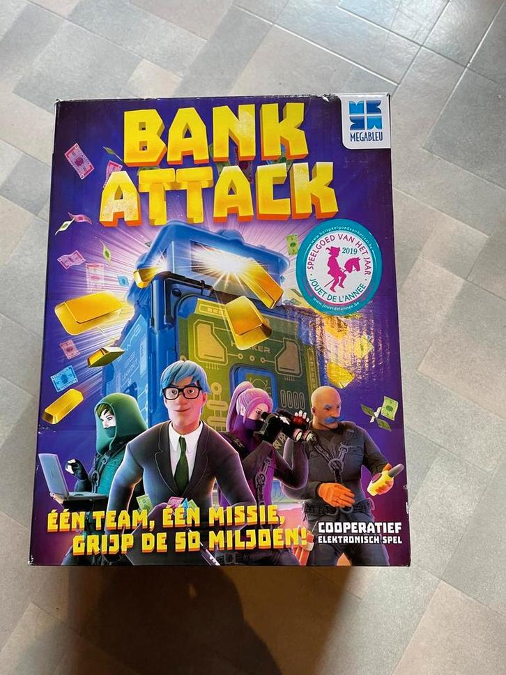 Bank Attack, Hobby en Vrije tijd, Gezelschapsspellen | Overige, Zo goed als nieuw, Drie of vier spelers, Ophalen of Verzenden