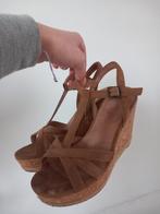 UGG sleehakken, UGG, Bruin, Ophalen of Verzenden, Zo goed als nieuw