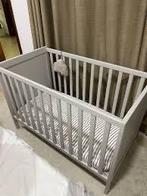 Sundvik Ledikant Grijs - Ikea Babybed, Kinderen en Baby's, Babywiegjes en Ledikanten, Ophalen of Verzenden, Gebruikt, Ledikant