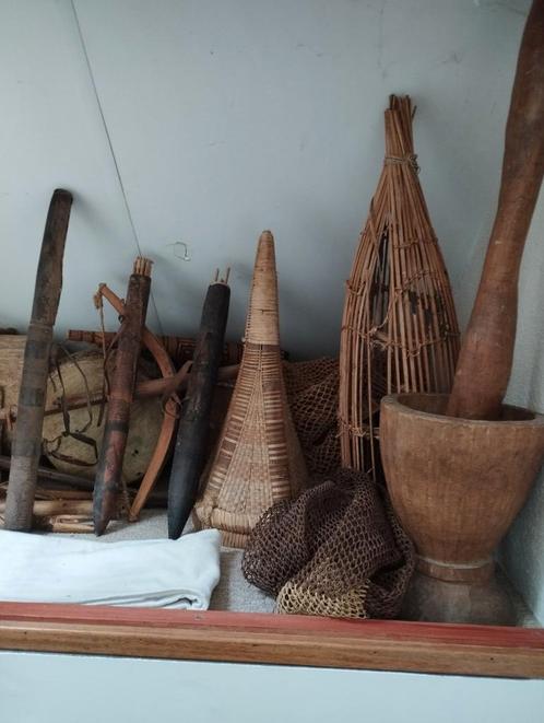 Kleine verzameling voorwerpen uit Afrika, Verzamelen, Overige Verzamelen, Gebruikt, Ophalen