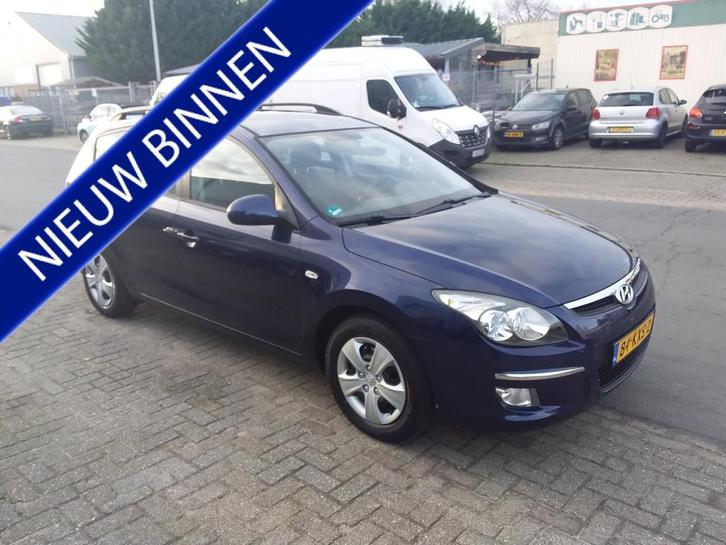 Hyundai i30 CW 1.4i Blue Dynamic (bj 2010), Auto's, Hyundai, Bedrijf, Te koop, i30, ABS, Airbags, Airconditioning, Alarm, Centrale vergrendeling