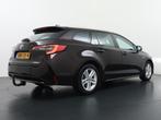 Toyota Corolla Touring Sports 1.8 Hybrid Active Trekhaak, 1345 kg, Gebruikt, 4 cilinders, Bruin