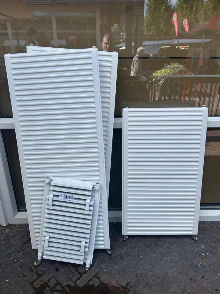 Moderne witte radiatoren in topstaat, diverse maten!, Doe-het-zelf en Verbouw, Verwarming en Radiatoren, Nieuw, Radiator, 30 tot 80 cm