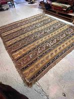 Grand Foulard 220/213, Gebruikt, Rood, Etten-Leur, De Juiste Toon