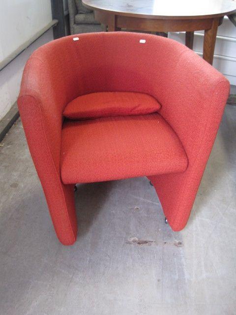 Rood gestoffeerd club fauteuiltje, Huis en Inrichting, Fauteuils, Gebruikt