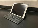 Logitech Slim Folio toetsenbord voor iPad, Opvouwbaar, Ophalen of Verzenden, Zo goed als nieuw, Draadloos