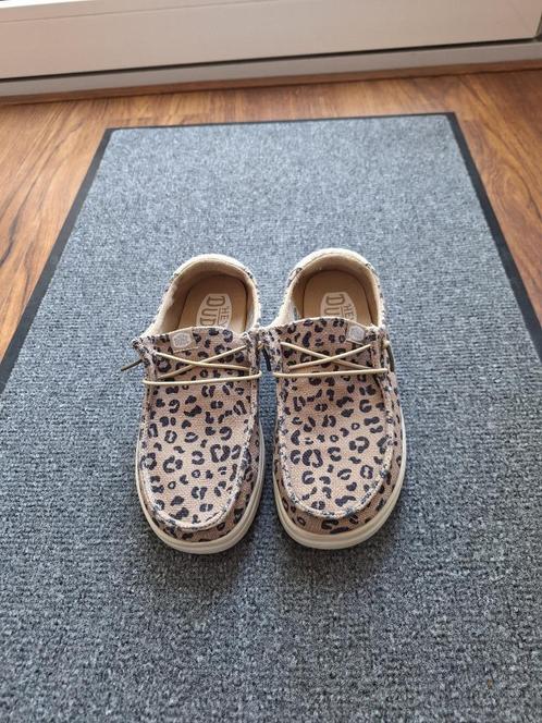 Casual instapper met plateauzool, Kleding | Dames, Schoenen, Zo goed als nieuw, Instappers, Overige kleuren, Ophalen of Verzenden