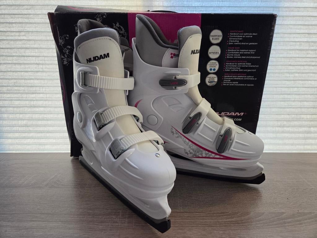 Nijdam Kunstschaatsen - Maat 42, Sport en Fitness, Schaatsen, Ophalen of Verzenden, Zo goed als nieuw, Kunstschaatsen, Nijdam
