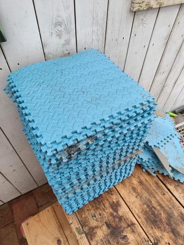 Zwembad tegels / foam tegels / onder tegels beschikbaar voor biedingen