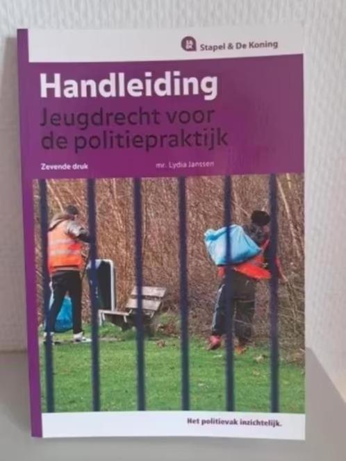 HANDLEIDING JEUGDRECHT VOOR POLITIEPRAKTIJK - Lydia Janssen, Boeken, Politiek en Maatschappij, Zo goed als nieuw, Maatschappij en Samenleving