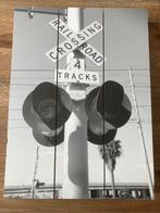 Foto op hout (zwart/wit) “Railroad crossing”, Minder dan 50 cm, Foto of Poster, Minder dan 50 cm, Ophalen of Verzenden