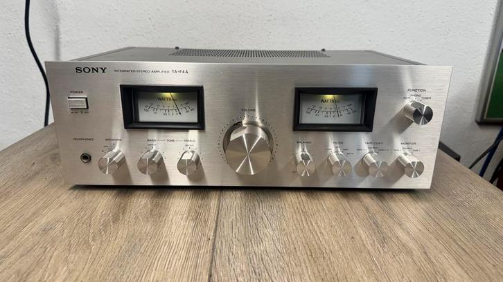 Sony TA-F4A TOPklassse vintage Stereo Amplifier VU meters, Audio, Tv en Foto, Versterkers en Receivers, Zo goed als nieuw, Stereo
