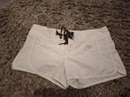 Witte Nike Short, Kleding | Dames, Sportkleding, Ophalen of Verzenden, Wit