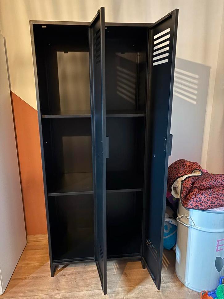 Locker kast met 2 deuren, Huis en Inrichting, Kasten | Lockerkasten, Gebruikt, Ophalen