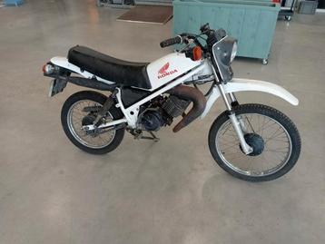 Mooie honda mt8 5 bak  beschikbaar voor biedingen