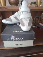 Sportieve heren schoenen GEOX, Ophalen, Zo goed als nieuw, Wit, Sneakers of Gympen