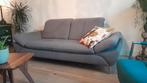 Unieke grijze  bank voor lange en normale lengte mensen, Huis en Inrichting, Ophalen of Verzenden, Zo goed als nieuw, 75 tot 100 cm