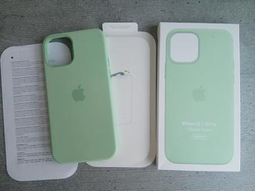 Originele iPhone 12 | 12 Pro Pistachio Silicone MagSafe case beschikbaar voor biedingen