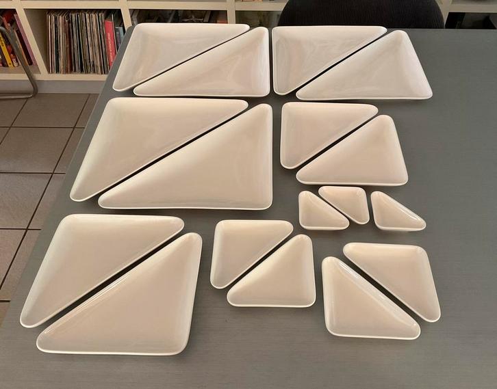 17x Villeroy & Boch 1748 Pi Carré driehoekige witte borden, Huis en Inrichting, Keuken | Servies, Zo goed als nieuw, Bord(en)