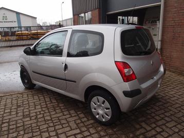 RENAULT  TWINGO   2011   "  ONDERDELEN  "  Kleur  ; D69   zi beschikbaar voor biedingen