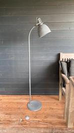 Industriële staande lamp, Huis en Inrichting, Lampen | Vloerlampen, Ophalen, Zo goed als nieuw